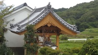 屋根の全景です。瓦は奈良大和製飛鳥3号になります。