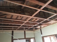 1階の天井は竿天井にしています。